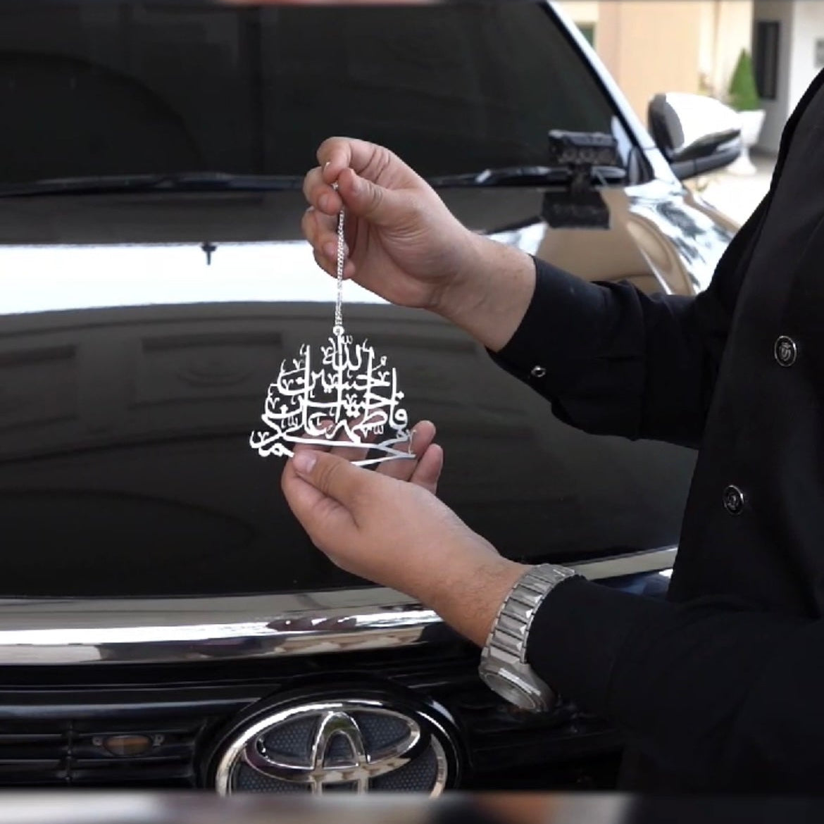 Panjtan Pak Car hang