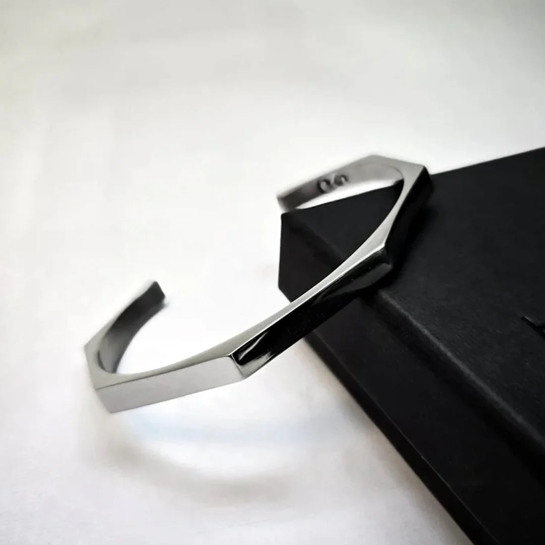 Pentagon Hand cuff